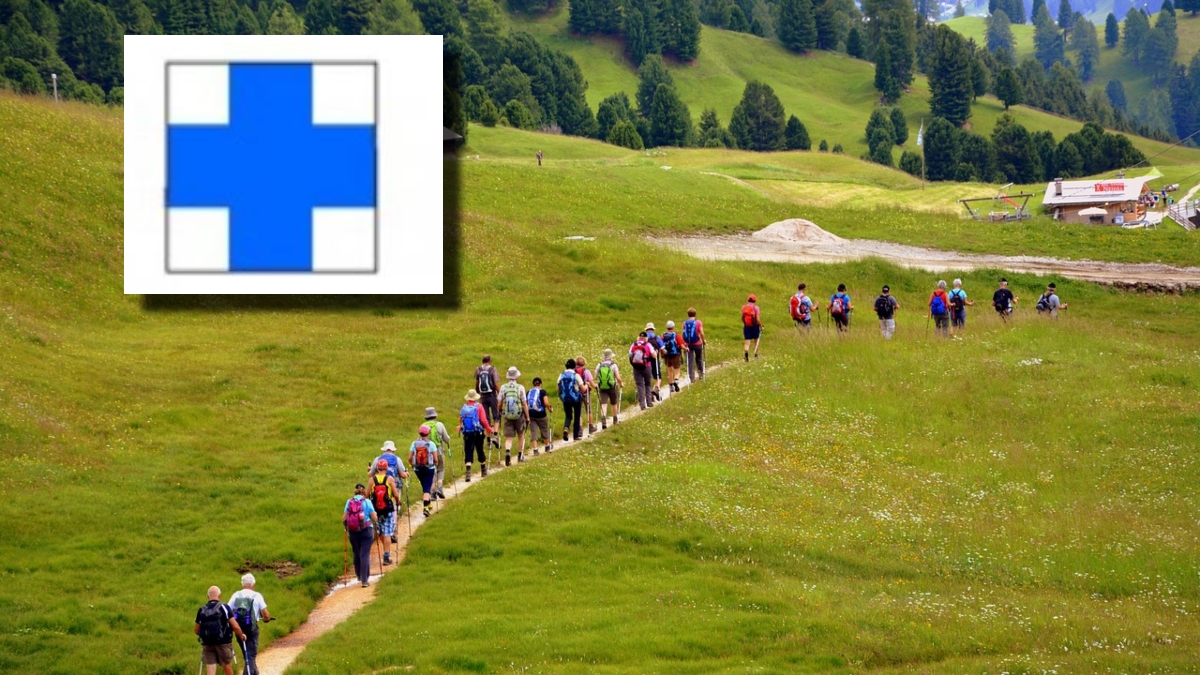 Tu știi ce semnifică acest marcaj în formă de cruce cu brațe egale? Este prezent în multe zone turistice din România
