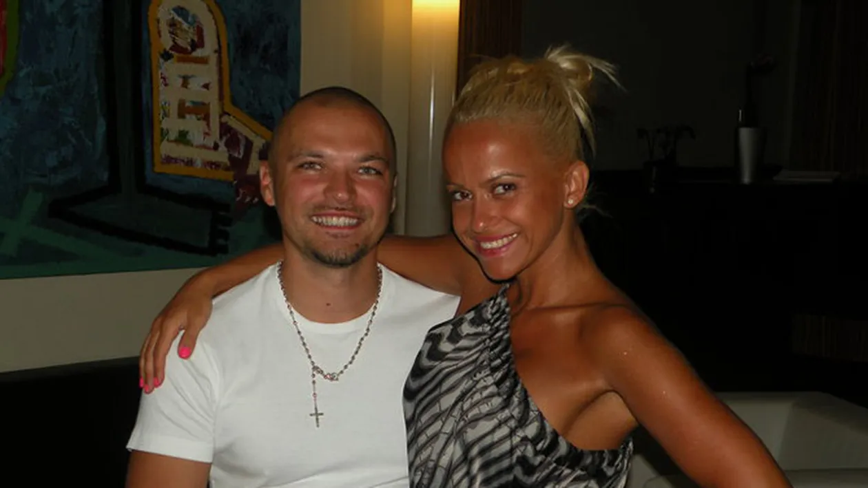 L-a parasit pe Victor Slav? Anda Adam s-a cuplat cu Puya!