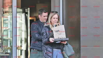 Mihaela Bilic a ieșit cu un domn misterios! Cum a fost surprinsă fosta parteneră a medicului Constantin Stan