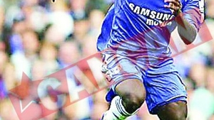 Essien sta sase luni pe bara