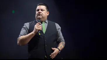 Băutura l-a pus la pământ pe Mihai Bobonete. Vedeta din Las Fierbinți, cărată pe brațe de prieteni până la mașină