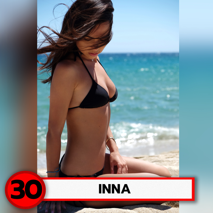 Top 30 cei mai discreți sâni din showbiz. Ce poziții ocupă Corina Caragea, Sandra Izbașa sau Iulia Albu?!