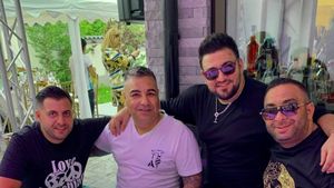Momente incredibile surprinse de camerele de supraveghere! Întâlnire la miez de noapte între reprezentanții legii și Clanul Duduienilor