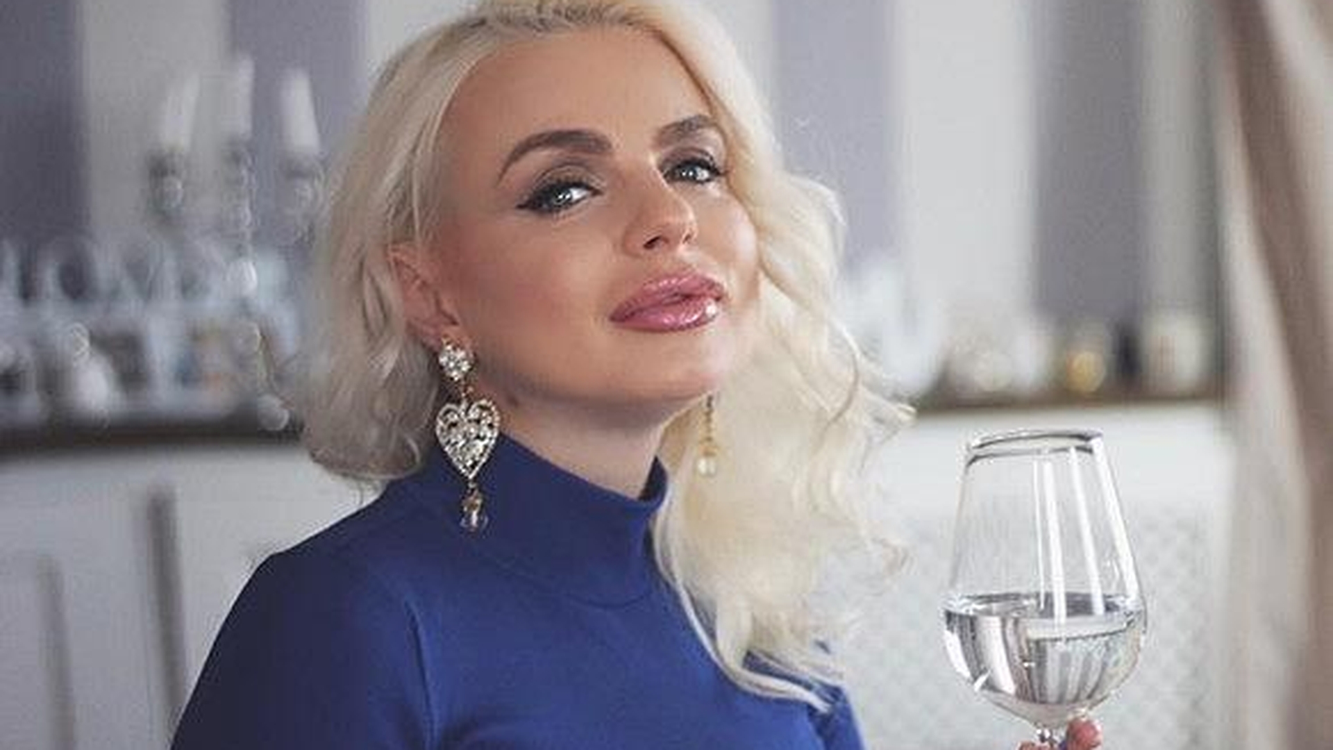 Jojo: "Fiul meu, regele soselelor, a promis sa nu bea decat lapte la volan!"