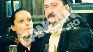 Romica Tociu nu se mai fereste de lume! Isi saruta cu foc amanta la restaurant!