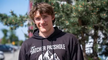 El este alpinistul de 23 de ani care a murit în timp ce făcea live pe TikTok. Mii de oameni au urmărit totul