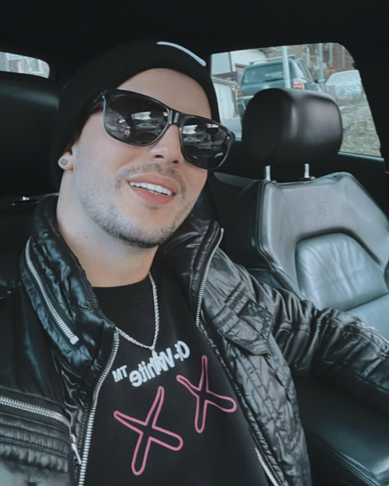 Dany boy de la Insula Iubirii dă de pământ cu fosta iubită, Mădălina. (sursă - facebook.com)