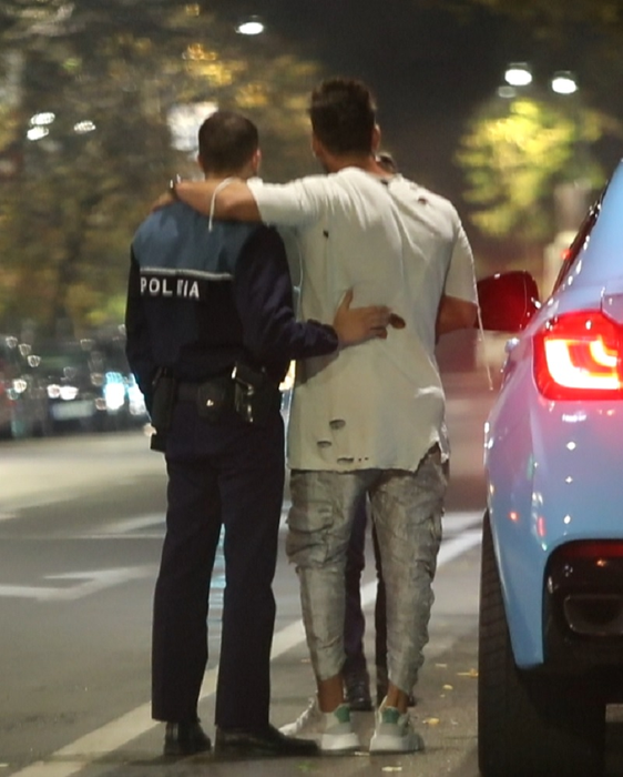 O sexy-polițistă & colegul ei l-au ”reținut” pe Dorian Popa în trafic!