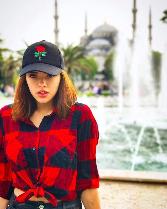 Câte operații estetice are bulgăroaica DARA, de fapt. Câștigătoarea Eurovision a fost criticată pentru aspectul ei de „păpușă”