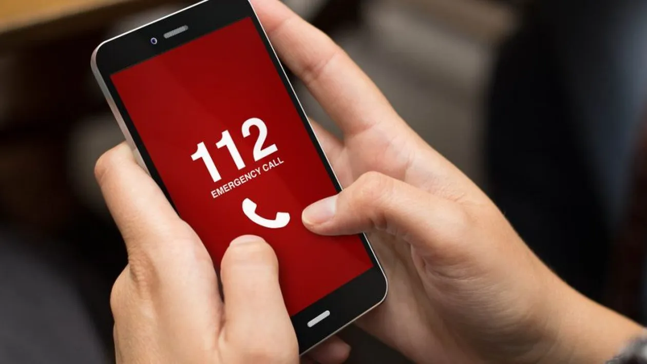 Caz real. Ce le-a spus o femeie nimfomană din Iași dispecerilor de la 112