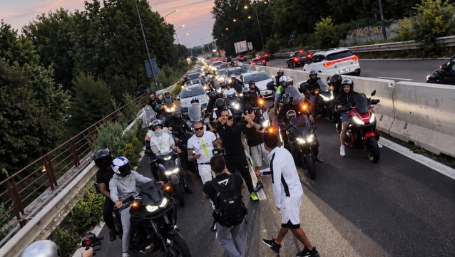 Trapperul „351 Bratan” a fost expulzat din Italia după ce a filmat un videoclip în public. Cu ce a supărat autoritățile locale