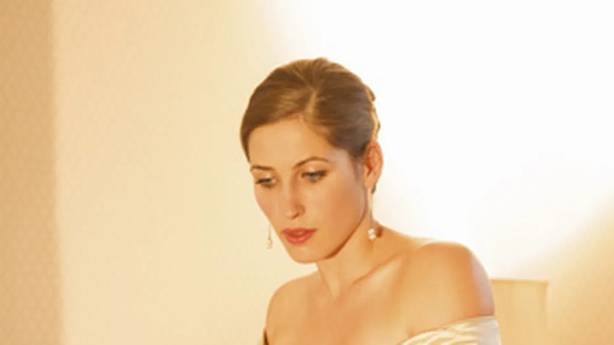 A cheltuit 20.000 de lire pe 18 rochii de mireasa