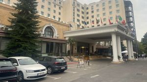 Pompierii, chemați de urgență la Hotelul Pheonicia. Ce s-a întâmplat la locația deținută de Mohamad Murad