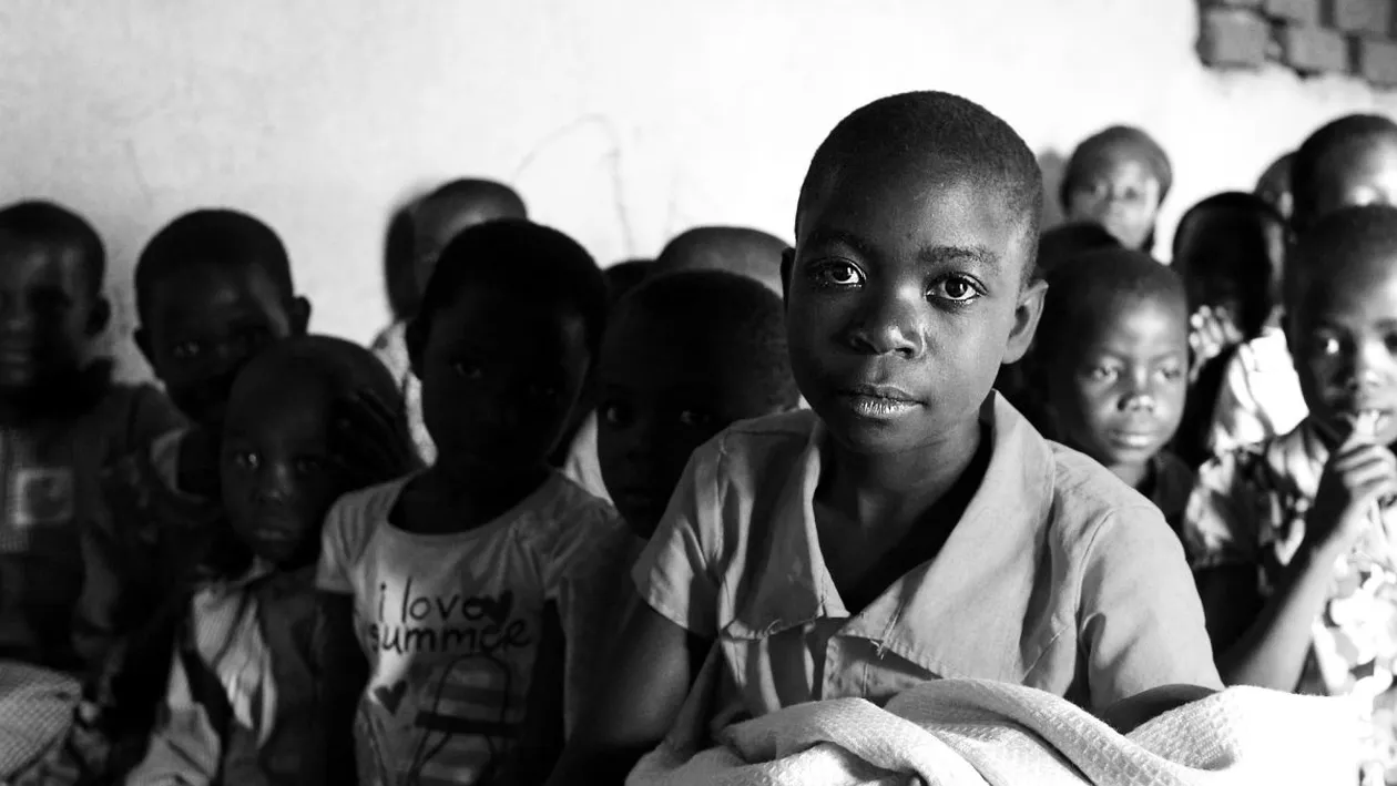 O femeie a născut 44 de copii până la vârsta de 36 de ani. Incredibil cu ce se ocupă, în prezent, pentru a-i crește pe cei mici