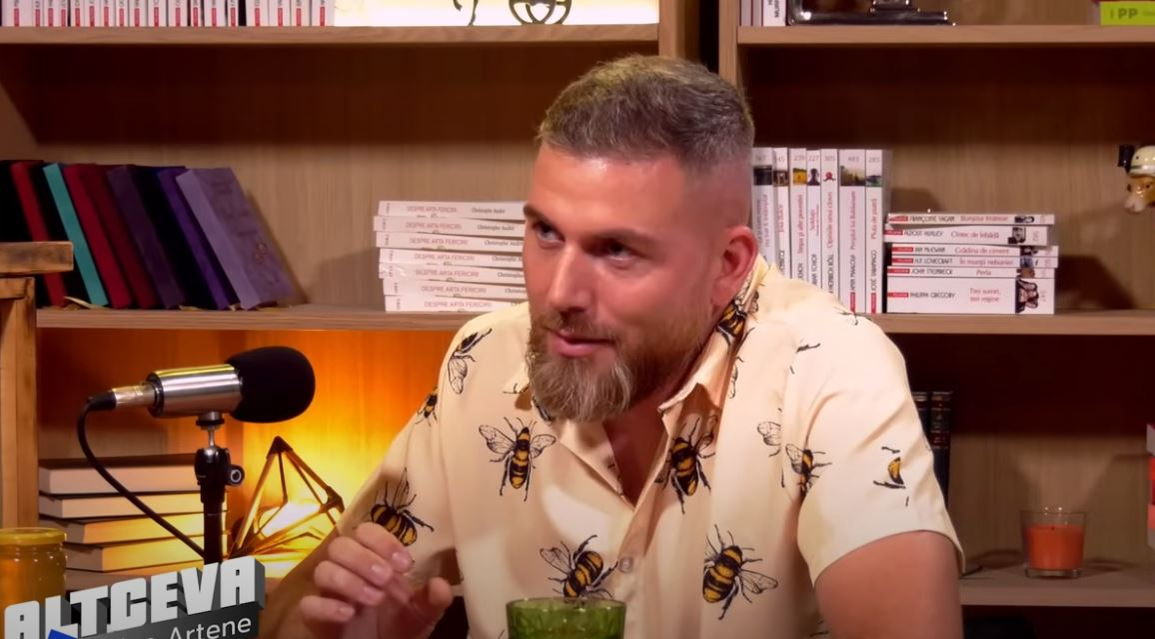 Podcastul poate fi urmărit pe canalul de Youtube Altceva cu Adrian Artene