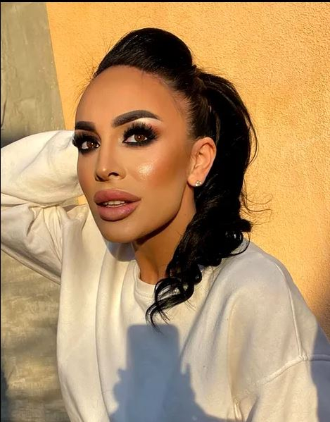 Mădălina, soția românului trecut pe la Inter și AC Milan, făcută praf după ce și-a deschis cont de OnlyFans! Sexy-bruneta se apără: “Nu este nimic greșit” | GALERIE FOTO