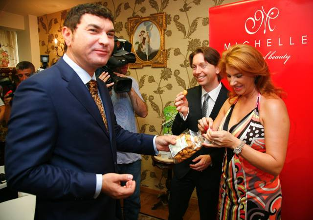 Cristi Borcea jubilează! Ce s-a întâmplat între Mihaela Borcea și Valentina Pelinel