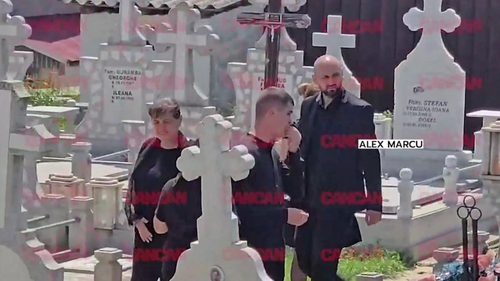 Gestul făcut de Alex Marcu, în timp ce sicriul cu trupul neînsuflețit al Teodorei Marcu cobora în groapă. Ți se rupe sufletul!