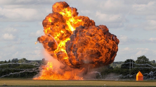 Stare de URGENŢĂ, după explozia de gaze din Austria! Val de panică în Italia