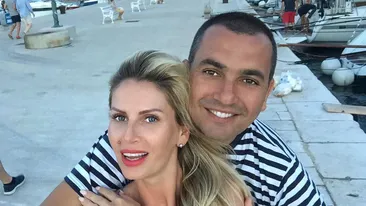 Unde este burtica de gravidă a ANDREEI BĂNICĂ! Uite ce fotografie a postat cântăreaţa pe site-urile de socializare