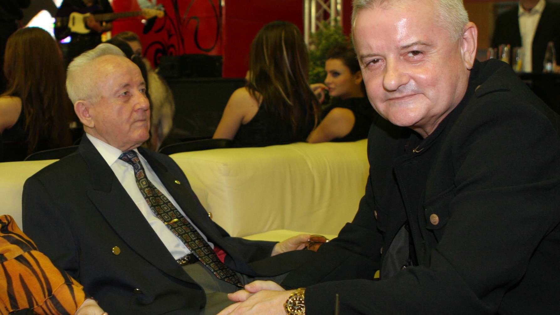 Executorii, tot mai aproape sa-l lase pe Columbeanu fara “palatul de la Izvorani”! Vezi ce strategie aplica!