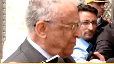 Moment istoric! Basescu si Iliescu, la capataiul fostului premier Radu Vasile! Vaduva plangea in hohote