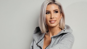 Ce s-a ales de Ana Muntean, blonda prinsă la hotel cu Ciprian Marica? Din ce face bani