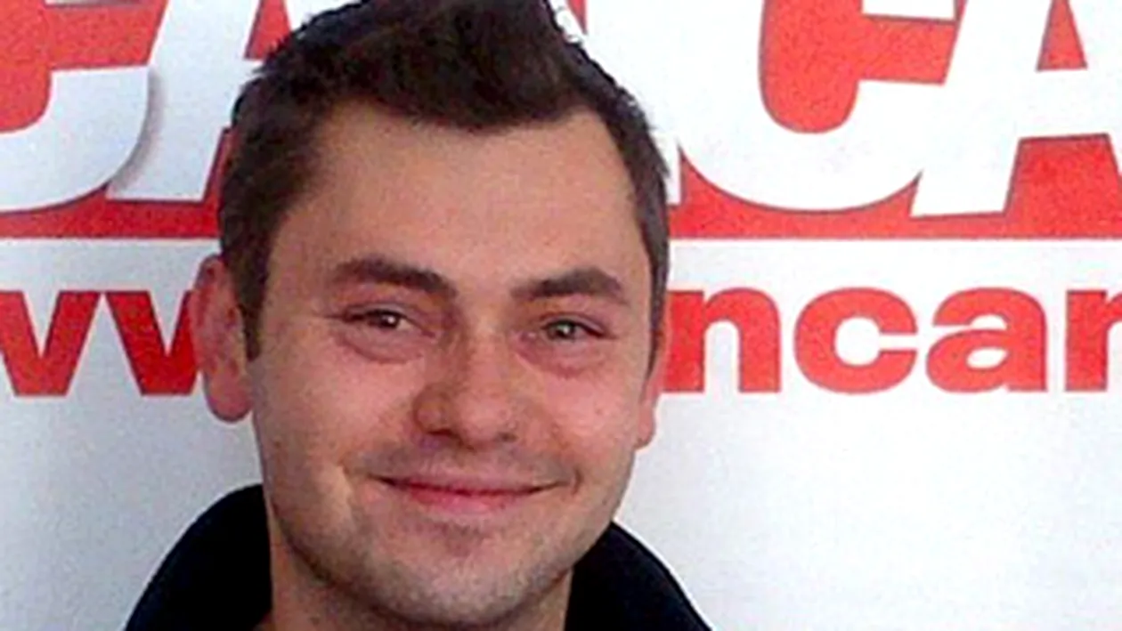 Tatal lui va primi un telefon castigat la CANCAN! A intrat pe m.cancan.ro si s-a inregistrat in promotia care s-a dovedit norocoasa pentru el!