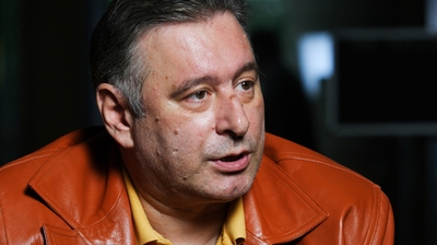 Parintii i-au interzis sa picteze! Cum si-a descoperit iubita lui Madalin Voicu talentul: "La doi ani, zgariam..."