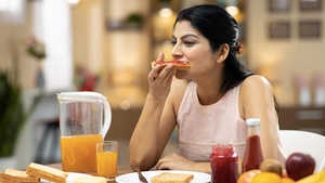 Alimentul pe care toate femeile trecute de 40 ani de ani ar trebui să îl mânânce în fiecare zi