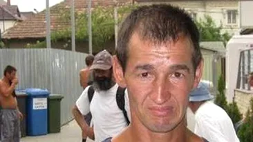 Reportaj Halucinant! Parcagiul Pisica face 5.000 de euro pe luna muncind de la 11:00 la 17:00 - Are peste 10.000 de euro in banca, mananca de 3 ori pe zi la restaurant - Politistii au ramas muti cand l-au perchezitionat