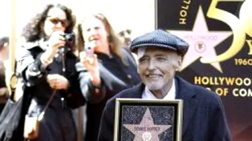 Dennis Hopper a primit o stea pe Hollywood Walk of Fame