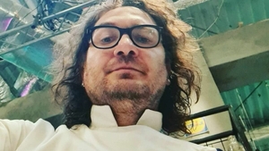 Chef Florin Dumitrescu și-a dat pantalonii jos și s-a lăsat pozat! Juratul de la Chefi la cuțite a dezvăluit ce rețetă are pentru a se menține în formă