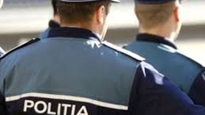 Caz șocant în Botoșani! Un polițist a furat peste 2.000 de pachete de țigări care constituiau probe în diferite dosare aflate în lucru