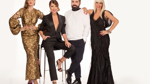 De când a slăbit spectaculos, Raluca Bădulescu nu mai renunţă la ţinutele sexy! Cum a fost vedeta surprinsă pe stradă