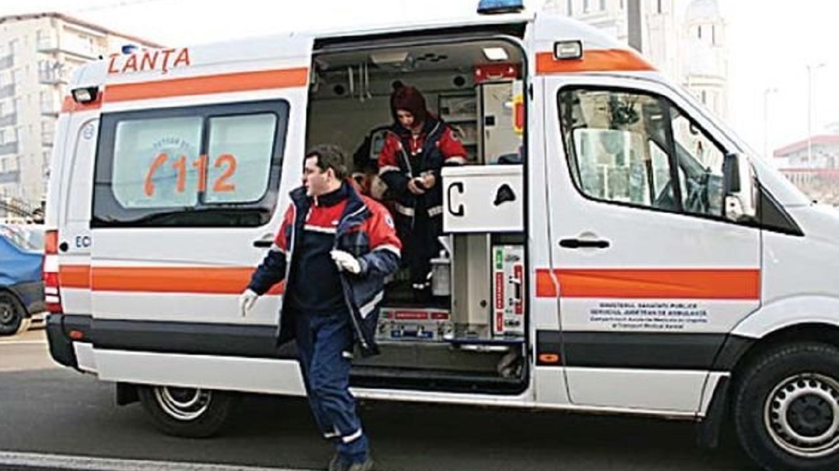 Tragedie într-o familie din Suceava! O copilă de nici 2 ani a fost operată de urgență, după ce a mâncat alune