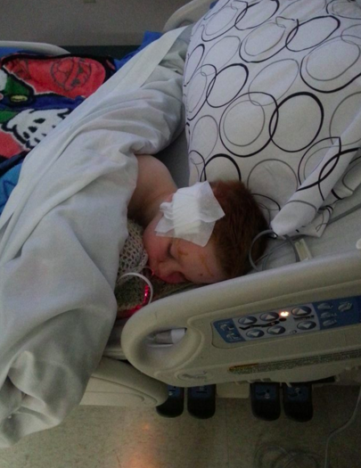 Un tată şi-a tatuat cicatricea fiului său de opt ani. Povestea care a emoţionat o lume întreagă