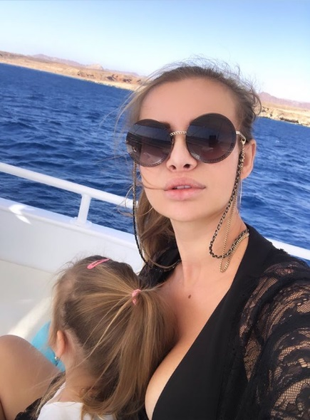 Marina Dina, vacanță cu peripeții în Egipt! Cât de sexy arată în costum de baie după ce a născut gemeni