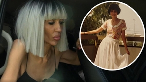 Cum arăta Raluca Bădulescu în tinerețe. Fără perucă, fără "figuri" și cu un look complet diferit. Concurenta Asia Express era cu totul alt om