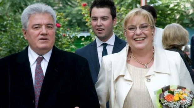Făcea furori pe vremea comunismului, acum nu prea mai câştigă nimic din muzică! Mirela Fugaru este în prezent….