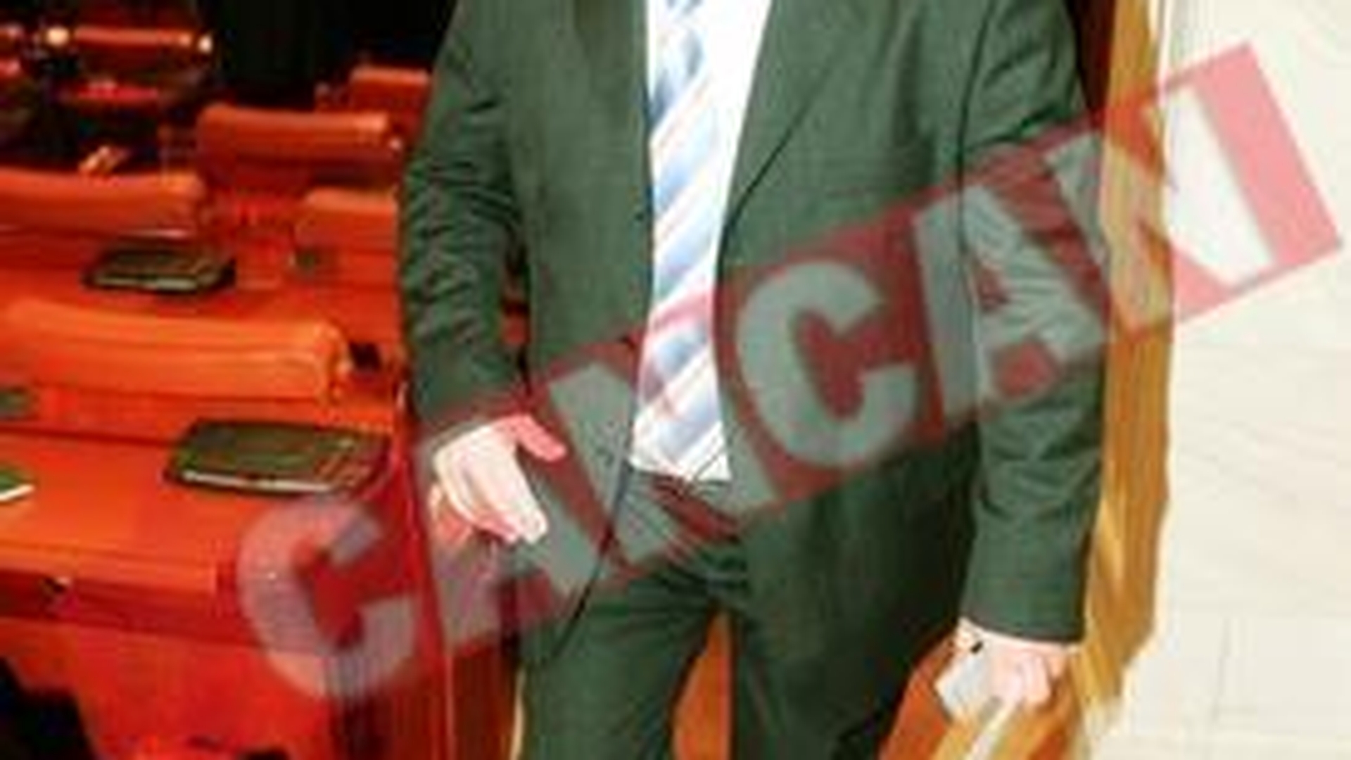 Primarul Poteras are iaht de 1.000.000 euro