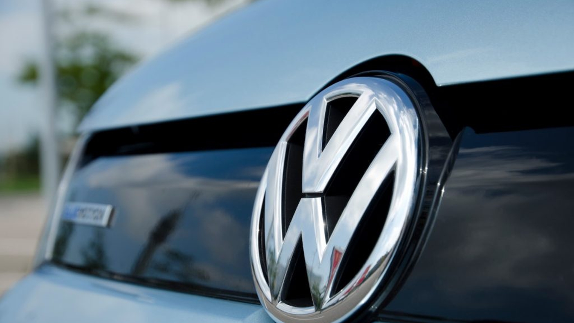 A fost lansată prima mașină Volkswagen cu noul logo. Cum arată de acum semnul VW