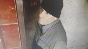 E "război" pe pagina de Facebook a poliţistului pedofil! "Asta se întâmplă când angajările se fac «direct». Cu ce-l avea la mâna pe «şef»? Cât de mare este acel şef?"