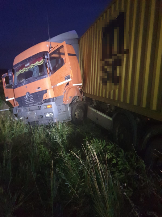 Dezastru pe șoselele din Argeș. Trei accidente petrecute, la prima oră. Un șofer a rămas încarcerat. FOTO&VIDEO