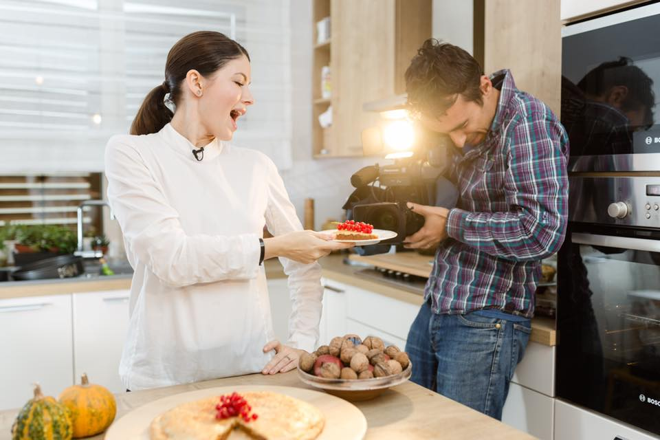 A ținut sarcina ascunsă până în ultima clipă! Anca Lungu se pregătește să devină mamă pentru a doua oară. Fosta prezentatoare părăsește România: „Nu e sfârșitul poveștii”