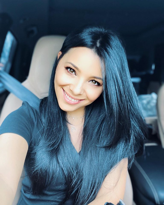 Primul job în televiziune pentru Corina Caragea a fost la “Surprize, Surprize”, dar a demisionat după 3 luni. Ce i-a spus Andreea Marin, fosta ei șefă, înainte să plece