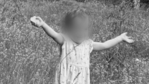 Durere mare la Câmpulung Muscel. Micuța Sara a ajuns pentru ultima dată acasă