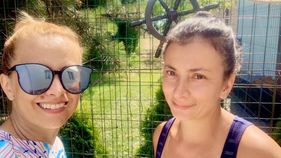 Simona Gherghe retrăiește momentele de acum 15 ani: ”Singure și fără griji…”