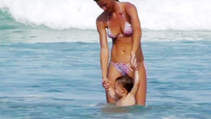 Ce mamica sexy e Gisele si ce baietel dragalas are!