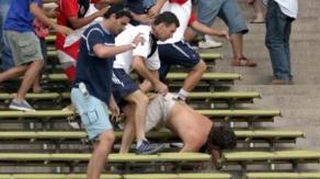 Doua persoane au fost ucise in timpul altercatiilor dintre suporteri ai echipelor argentiniene